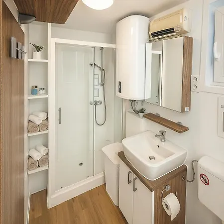 Luxury Floating Sea House Star Line - With Jacuzzi - Marina 포르토로즈