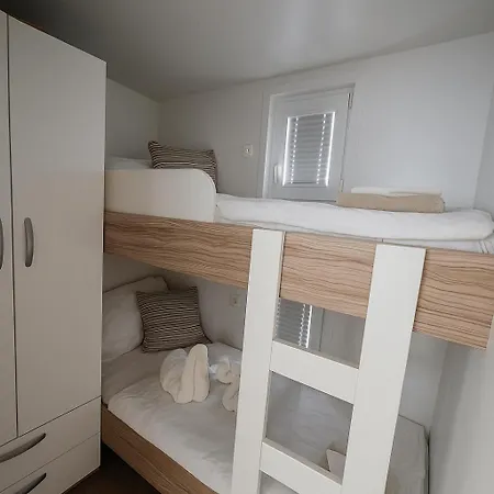 보트호텔 Luxury Floating Sea House Star Line - With Jacuzzi - Marina 포르토로즈