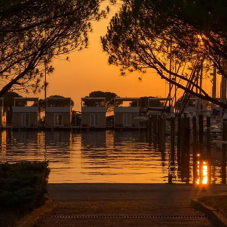 Luxury Floating Sea House Star Line - With Jacuzzi - Marina Portorož