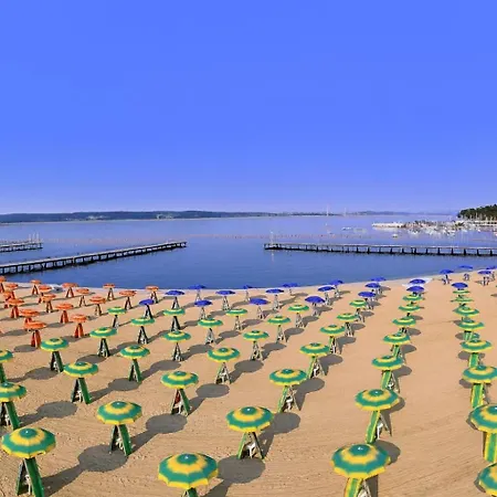 Luxury Floating Sea House Star Line - With Jacuzzi - Marina Botel *