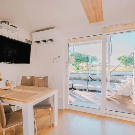Luxury Floating Sea House Star Line - With Jacuzzi - Marina *