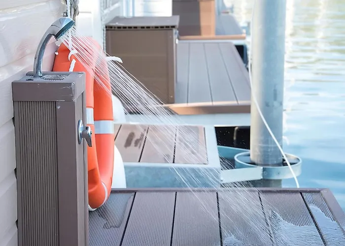 Luxury Floating Sea House Star Line - With Jacuzzi - Marina Båthotell Portorož