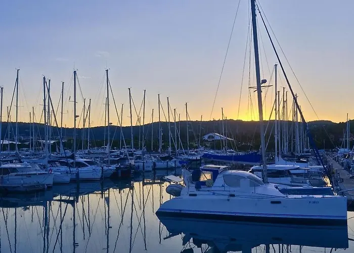 Luxury Floating Sea House Star Line - With Jacuzzi - Marina Båthotell *