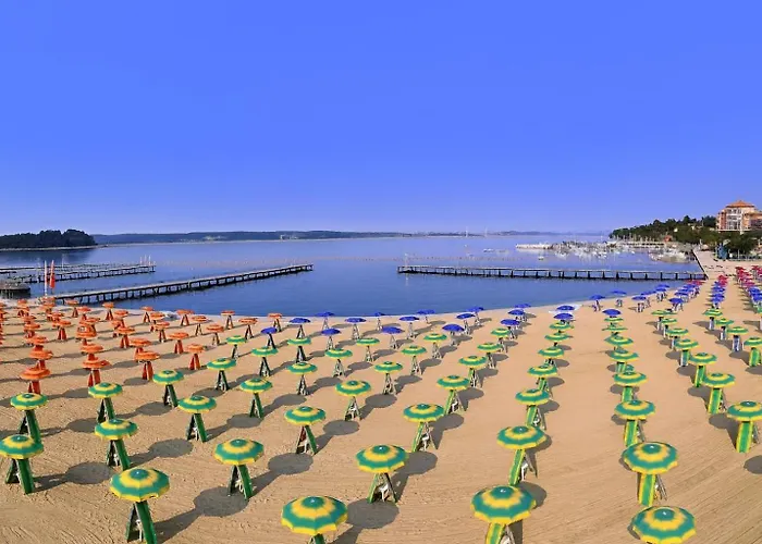 Luxury Floating Sea House Star Line - With Jacuzzi - Marina Båthotell *